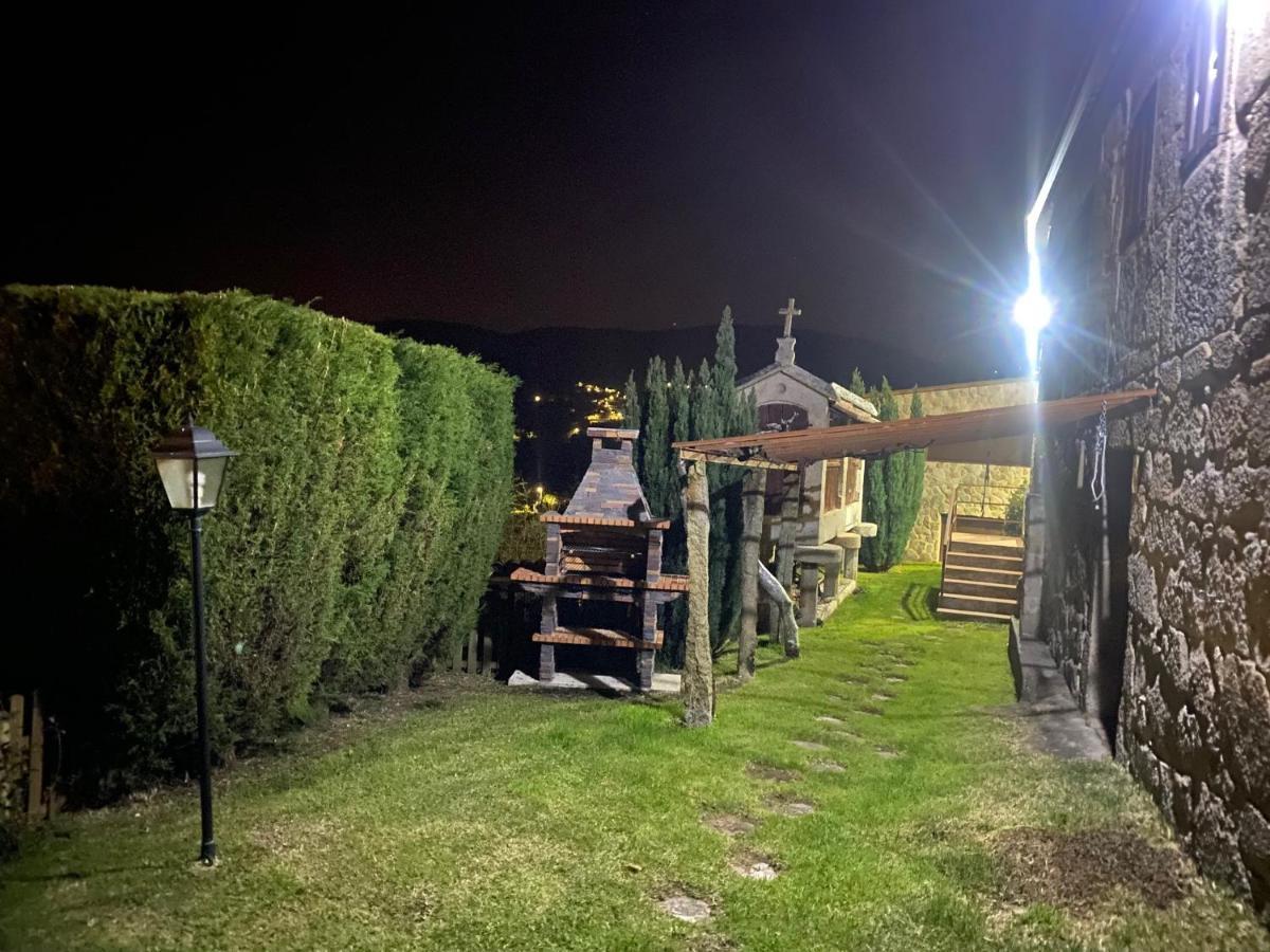 Casa Rural O Carballo Da Pedra La Caniza Exteriör bild